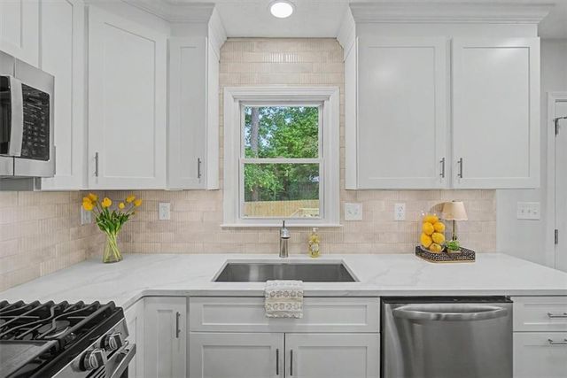 212 Kiowa Court SE, Acworth, GA 30102