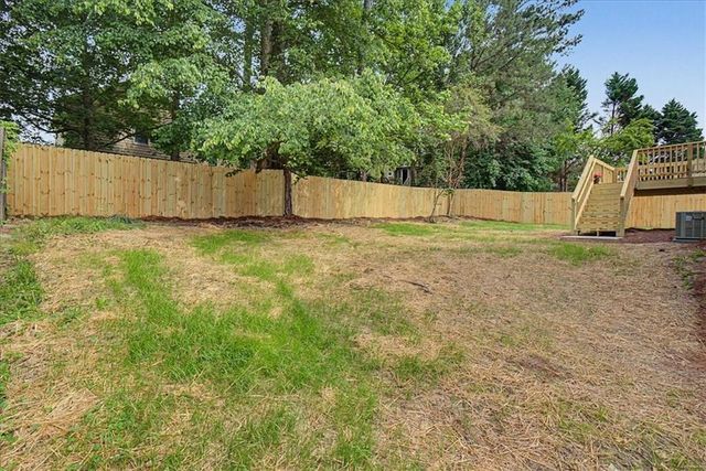 212 Kiowa Court SE, Acworth, GA 30102