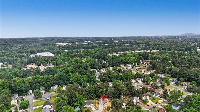 212 Kiowa Court SE, Acworth, GA 30102