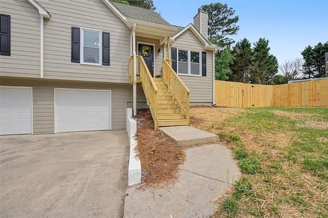 212 Kiowa Court SE, Acworth, GA 30102