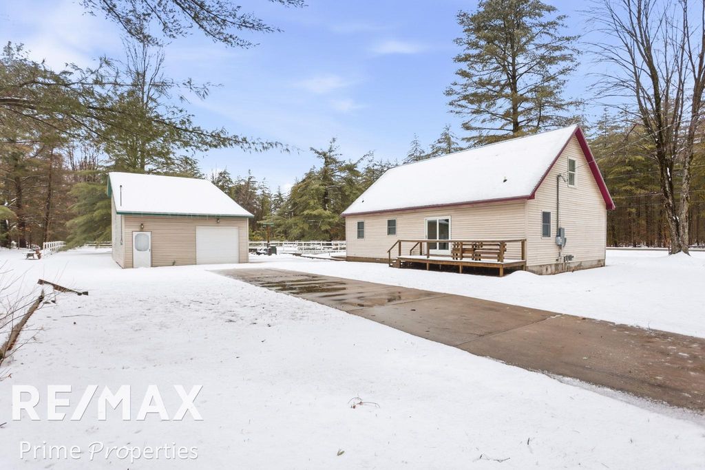 20 W River Drive, Secord Twp, MI 48624