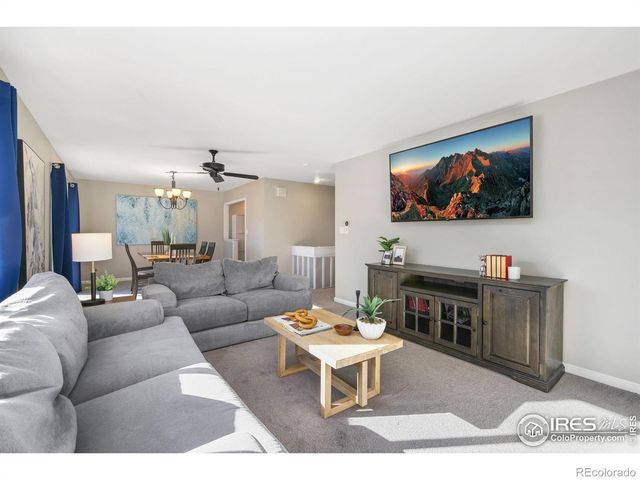 2042 44th Avenue, Greeley, CO 80634