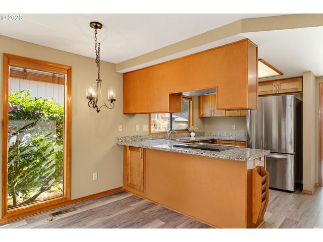 12641 Sw OVERGAARD St, Portland, OR 97224