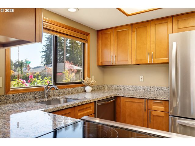 12641 Sw OVERGAARD St, Portland, OR 97224
