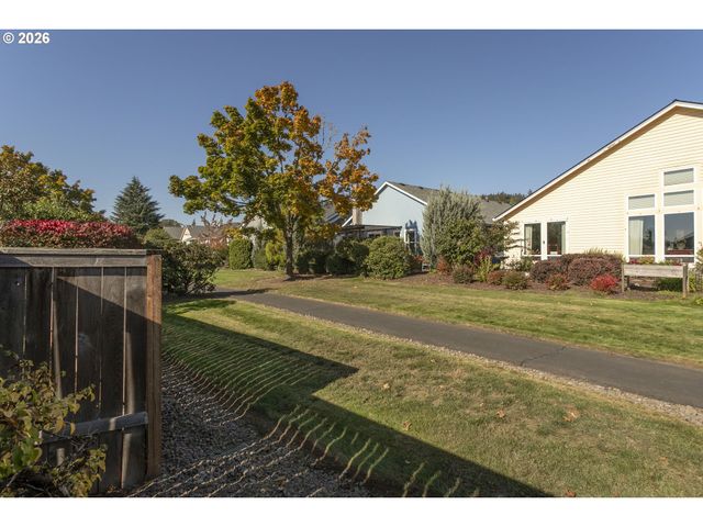 12641 Sw OVERGAARD St, Portland, OR 97224