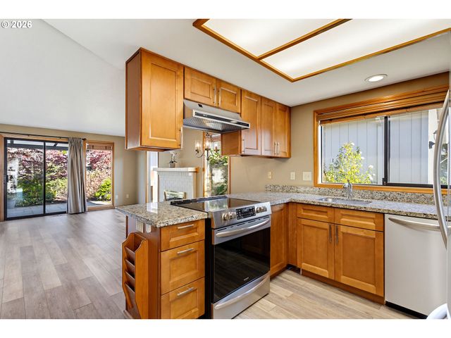 12641 Sw OVERGAARD St, Portland, OR 97224