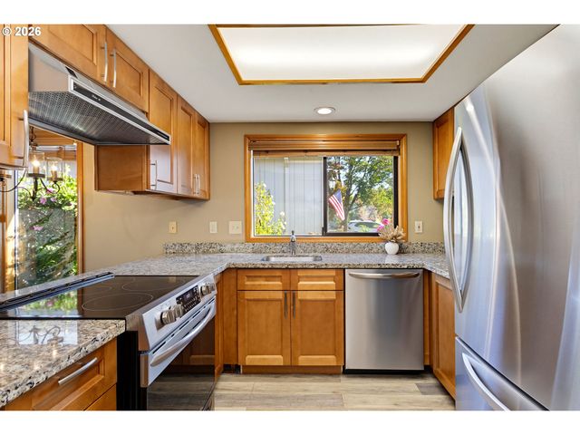 12641 Sw OVERGAARD St, Portland, OR 97224