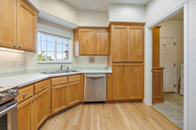 2096 Creek Drive, Ashland, OR 97520