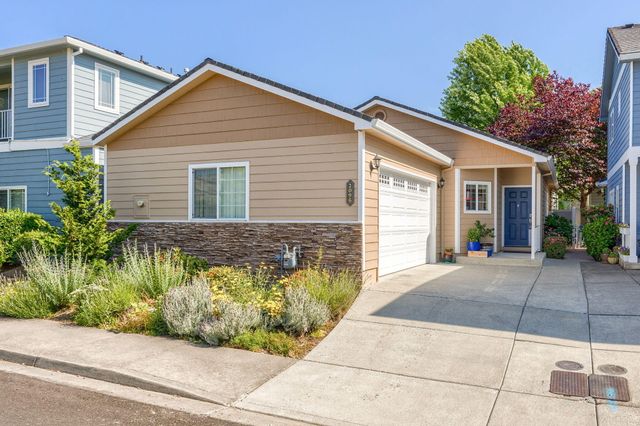 2096 Creek Drive, Ashland, OR 97520