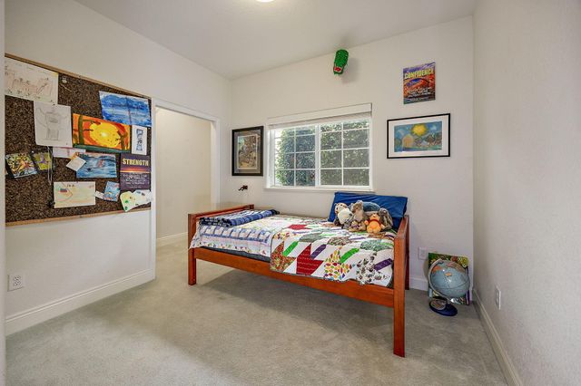 2096 Creek Drive, Ashland, OR 97520