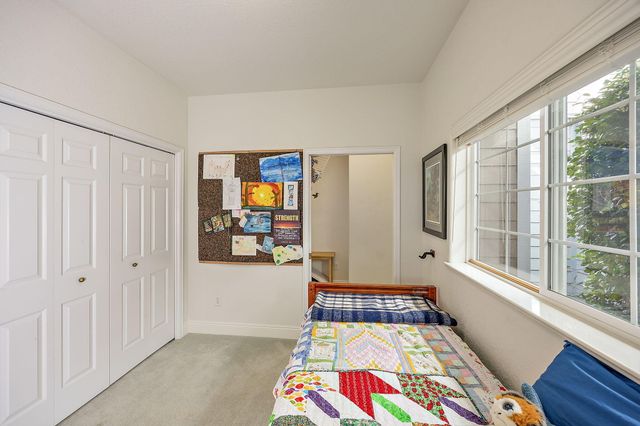 2096 Creek Drive, Ashland, OR 97520