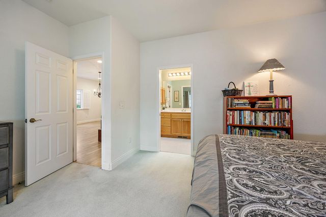 2096 Creek Drive, Ashland, OR 97520