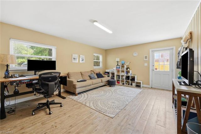 4871 Westchester Road, Winston-salem, NC 27103
