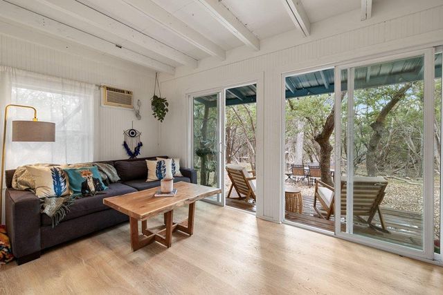 321 Lea LN, Wimberley, TX 78676