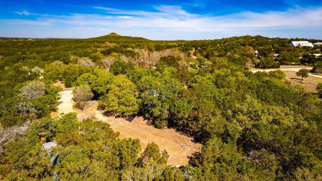 321 Lea LN, Wimberley, TX 78676