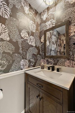 754 W Baker Avenue, Commerce Twp, MI 48017
