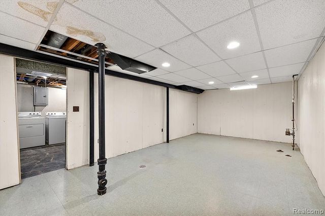 754 W Baker Avenue, Commerce Twp, MI 48017