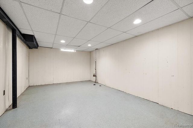 754 W Baker Avenue, Commerce Twp, MI 48017