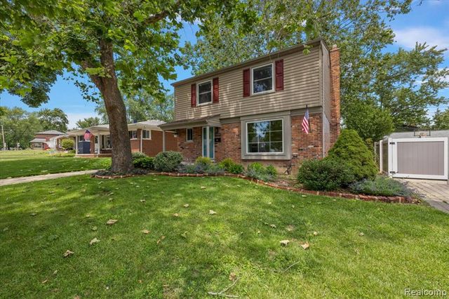 754 W Baker Avenue, Commerce Twp, MI 48017