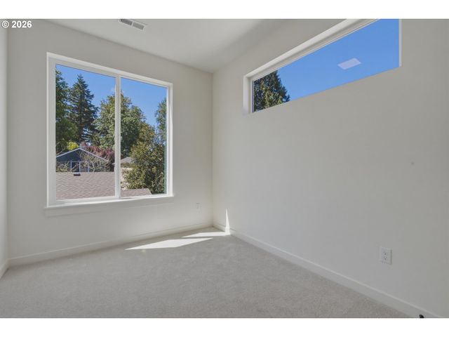 9421 N Macrum Ave, Portland, OR 97203