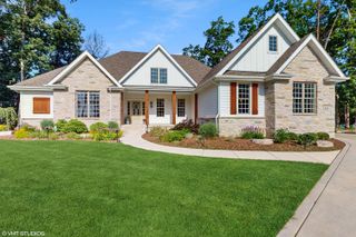 629 George Cohan Court, Crown Point, IN 46307