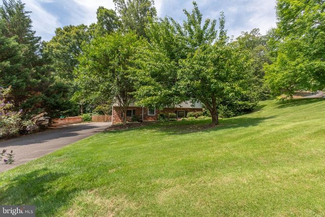3116 BROWN HILL DR, Fredericksburg, VA 22408