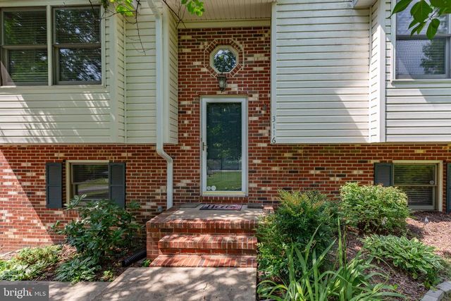 3116 BROWN HILL DR, Fredericksburg, VA 22408