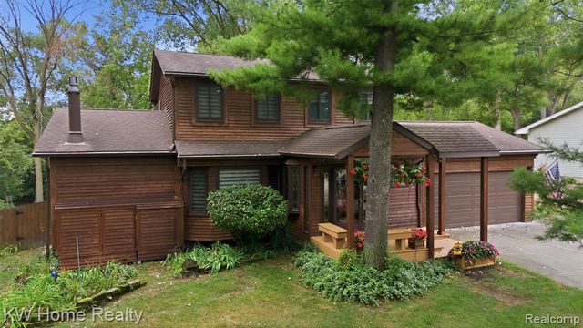 21435 Gill Road, Farmington Hills, MI 48335