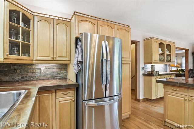 21435 Gill Road, Farmington Hills, MI 48335