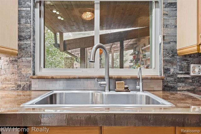 21435 Gill Road, Farmington Hills, MI 48335