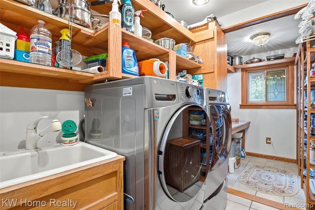 21435 Gill Road, Farmington Hills, MI 48335
