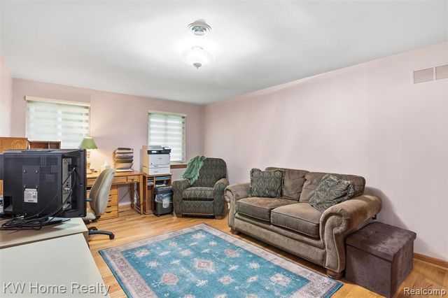 21435 Gill Road, Farmington Hills, MI 48335