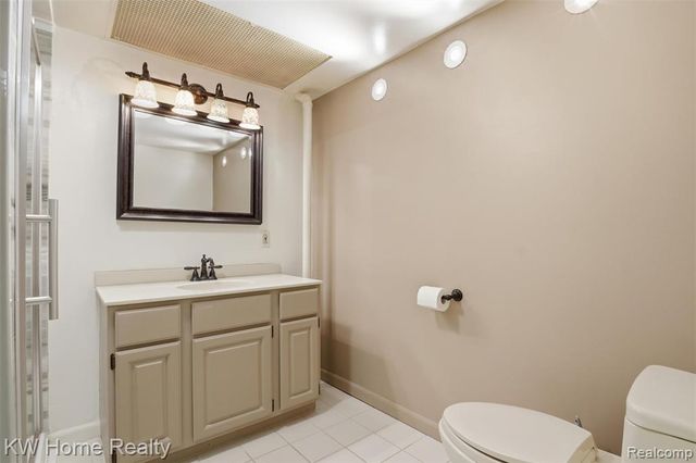 21435 Gill Road, Farmington Hills, MI 48335