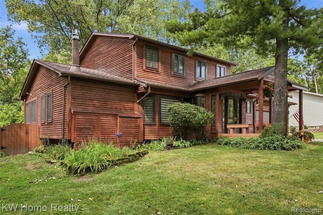 21435 Gill Road, Farmington Hills, MI 48335