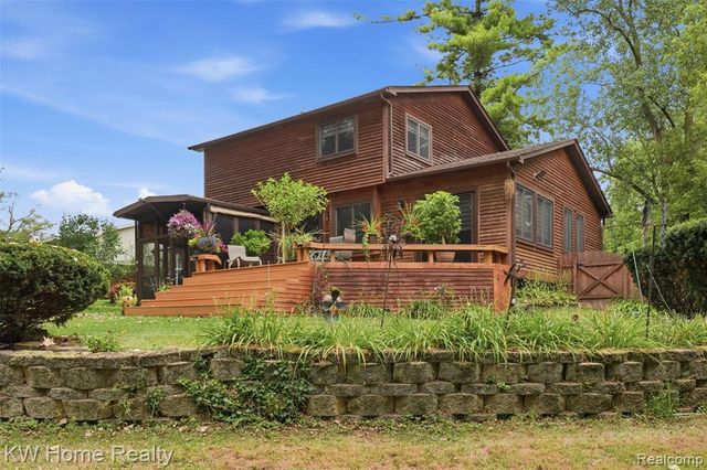 21435 Gill Road, Farmington Hills, MI 48335
