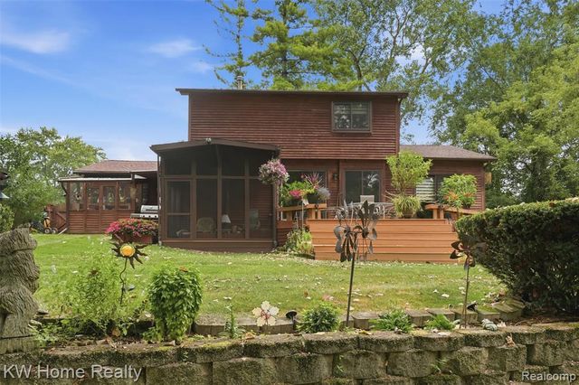 21435 Gill Road, Farmington Hills, MI 48335