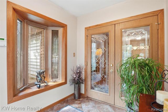 21435 Gill Road, Farmington Hills, MI 48335
