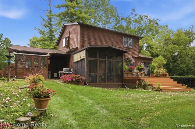 21435 Gill Road, Farmington Hills, MI 48335