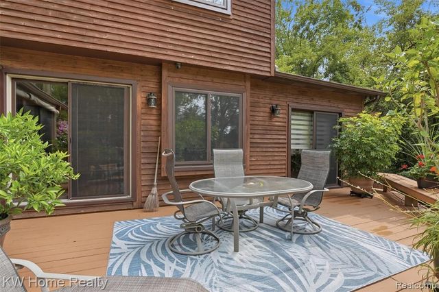 21435 Gill Road, Farmington Hills, MI 48335