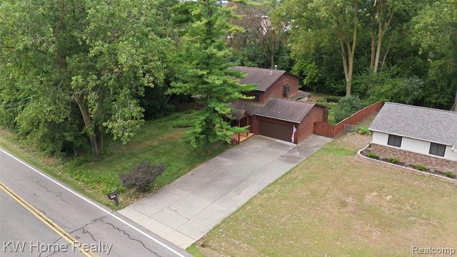 21435 Gill Road, Farmington Hills, MI 48335