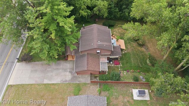 21435 Gill Road, Farmington Hills, MI 48335