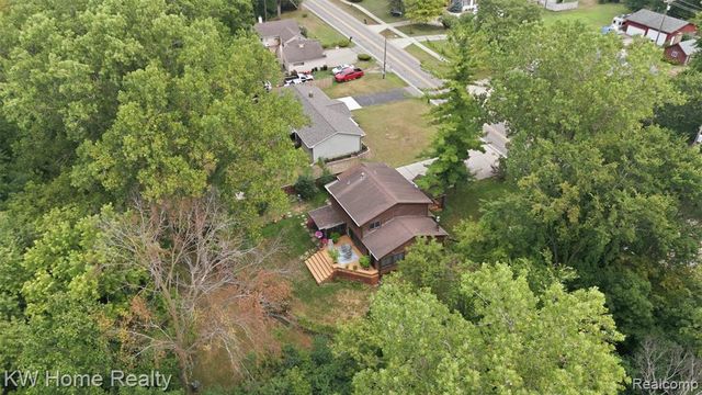 21435 Gill Road, Farmington Hills, MI 48335