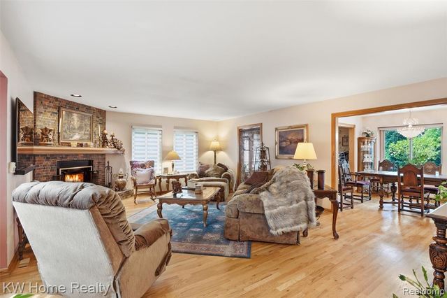 21435 Gill Road, Farmington Hills, MI 48335
