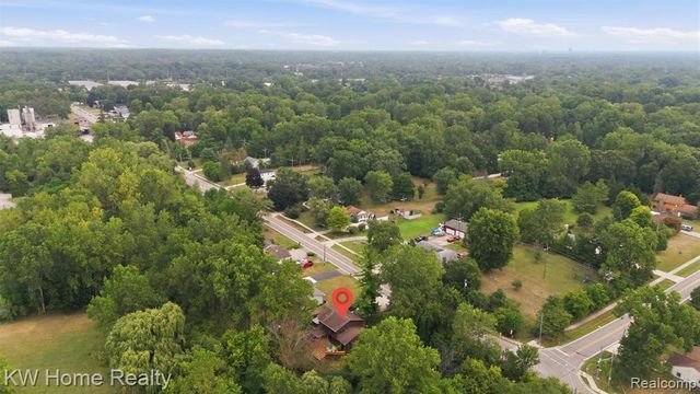 21435 Gill Road, Farmington Hills, MI 48335