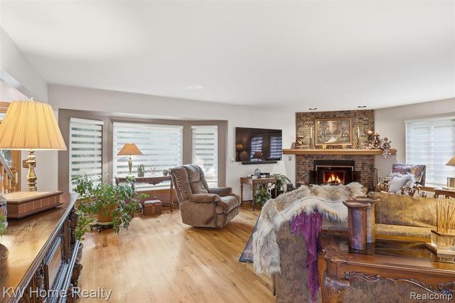 21435 Gill Road, Farmington Hills, MI 48335