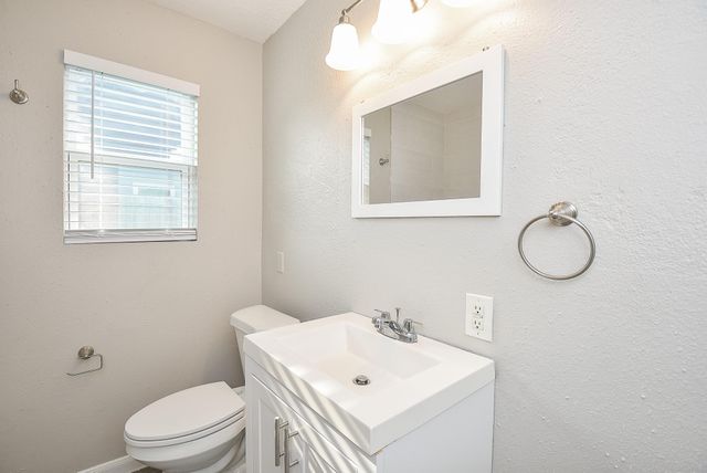 3710 Dreyfus Street, Houston, TX 77021