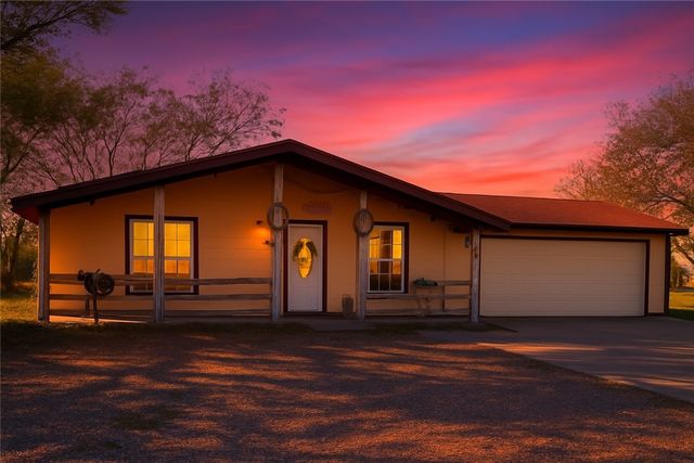 7643 County Road 2415, Sinton, TX 78387