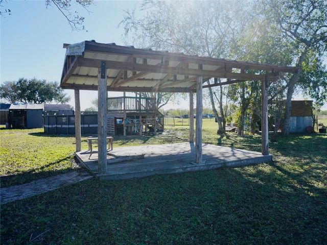 7643 County Road 2415, Sinton, TX 78387