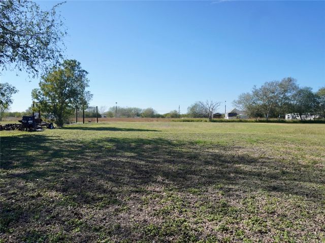 7643 County Road 2415, Sinton, TX 78387
