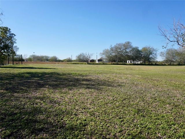 7643 County Road 2415, Sinton, TX 78387